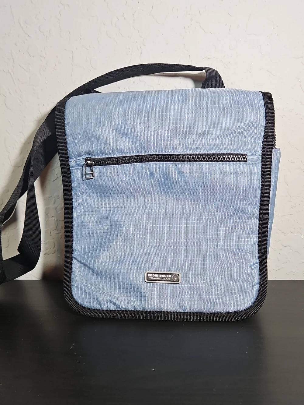 Eddie Bauer Travel Gear Light Blue/Black Crossbody Bag